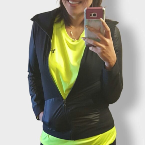 Under Armour Women's Running Jacket with Neck Guard Black Size Small - Picture 13 of 13